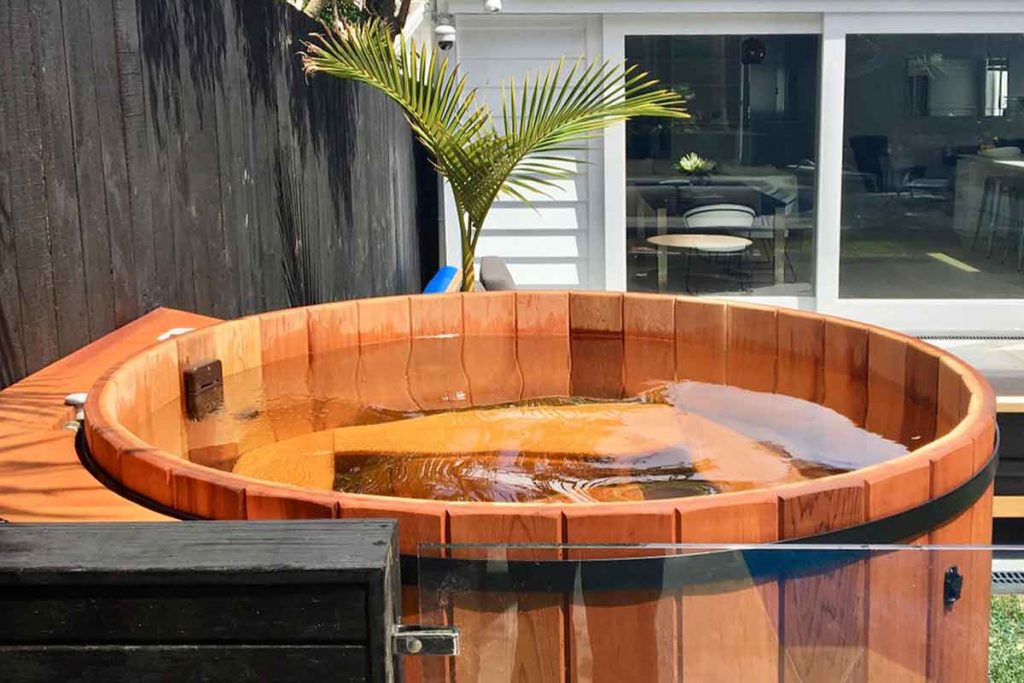 Colonial Wooden Hot Tubs