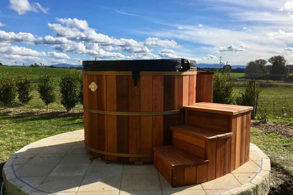 Colonial Hot Tubs NZ wide delivery